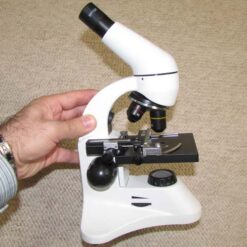 نمای بغل میکروسکوپ دانش آموزی تک چشمی مدل XSP45